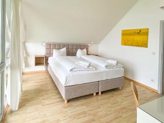 Gruppenhaus Wiesengeflüster S4 - in Randlage mit Sauna und Kamin - Röbel - 2