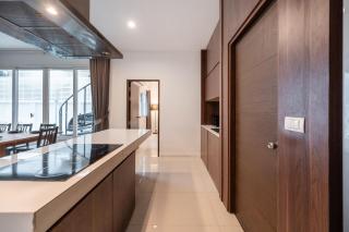 SeaBreeze Grand Pool Villa Pattaya - 8