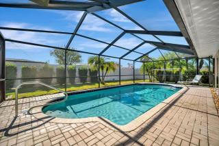 The Crown House 4b Pool Home 6 mins to IR Beach - 2