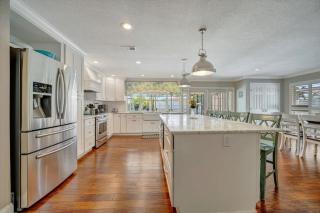 The Crown House 4b Pool Home 6 mins to IR Beach - Largo - 7
