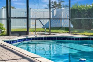 The Crown House 4b Pool Home 6 mins to IR Beach - Largo - 2
