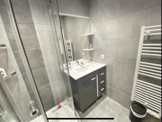 Welcome ! Entre colline du Château et le port - 1