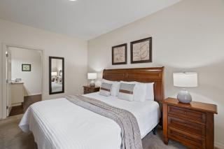 3 Bedrooms 2 Baths Lucaya Village 10-103 Lv - 7