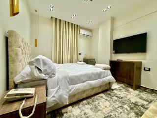 Shiny Pyramids Boutique Hotel - 6