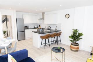 Ocean Side with Free Parking By My Getaways - 2