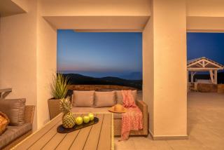 The White House Luxurious & The Little White House - Koukounará - 5