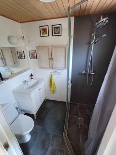 Cozy Cottage With Wilderness Bath - Føllenslev - 3