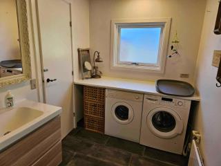 Cozy Cottage With Wilderness Bath - Føllenslev - 2