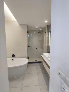 Cape Town Crystal Towers - 1