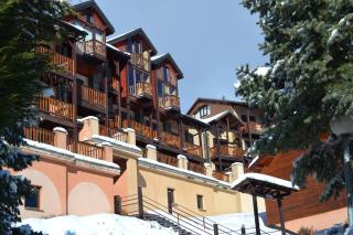 Studio cabine chaleureux à Pyrénées 2000 - WiFi et parking privé - 2