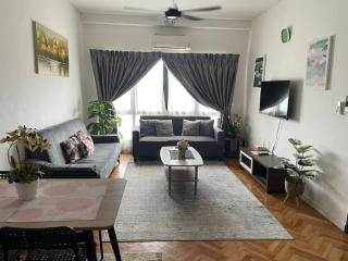 Emira Residence Amir Homestay - Shah Alam - 0