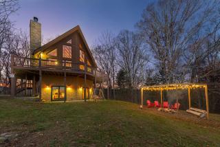 6-Bed Family Retreat Hot Tub Game Room Playground - Marshall - 7