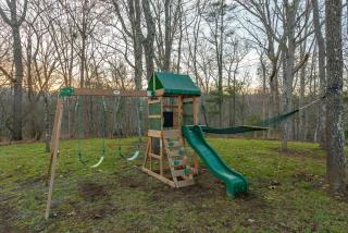 6-Bed Family Retreat Hot Tub Game Room Playground - 3