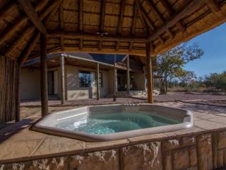 Zebula Golf and Wildlife Estate - Jackals Call Pax 8 - Moi Signature Luxury villa - Mabula - 8