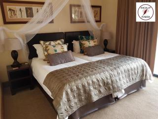 Zebula Golf and Wildlife Estate - The Milky Way Pax 12 - Moi Signature Luxury villa - Mabula - 2