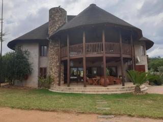 Zebula Golf and Wildlife Estate - Great Heights Pax 16 - Moi Signature Luxury villa - Mabula - 9