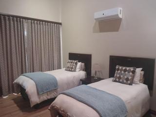 Zebula Golf and Wildlife Estate - Bushveld Bliss Pax 14 - Moi Signature Luxury villa - 2