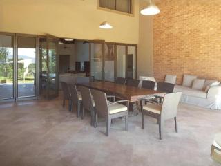 Zebula Golf and Wildlife Estate - Bushveld Bliss Pax 14 - Moi Signature Luxury villa - 1