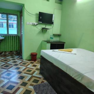 HOTEL DREAMLANd - kolkata - 9