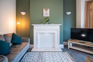 Modern 2-Bedroom Home in Rotherham - 3