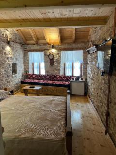 Old Room Bazaar - Gjirokastër - 0