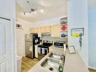 Cozy Condo Minutes Away From Disney - 5