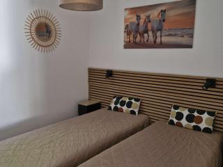 Appartement Climatisé avec Terrasse et Piscine au Lavandou - FR-1-308-168 - Le Lavandou - 3