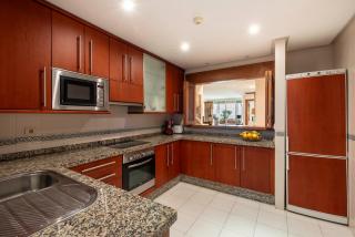 Afrodite Apartment - Frontline Beach - 4