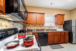 One Level Home, Foosball, Crib, Office Space,yard - Crowley - 8