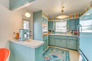 Lanai and Pet Friendly! Retro-Chic Sarasota Home! - 7