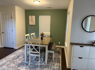 Entire home in RTP near Duke with fenced backyard - Durham - 3