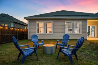 Relocate In Comfort Spacious, Pet-friendly Stay - - 9