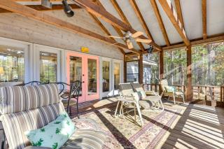 Secluded Hamilton Cabin Retreat with Private Lake! - Hamilton - 9