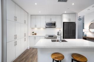 Amazing 2BR 2BA Resort Condo w Balcony and Parking - Barrie - 7