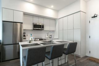 Comfy 1BR Condo w Balcony BBQ Pool and Parking - Barrie - 7