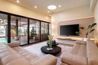 CANGGU BRAND NEW 6Bed VILLA! BEST LOCATION! A STEP-FREE Design Highlight for Families & Friends - Canggu - 2