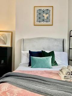 Minerva Close - Newport - 7