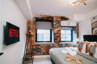 Stunning Duplex in City Centre WiFi Family Contractor - Birmingham - 9