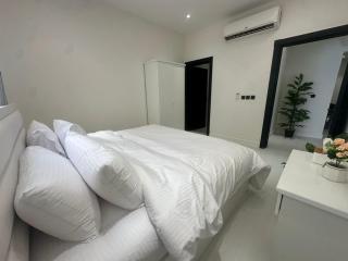 شقة فخمة غرفتين نوم ودخول ذكي - 6