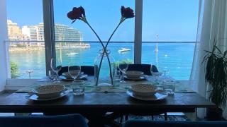 Seafront luxury 2 bedroom 3 bathroom apartment in St Julian's - 8