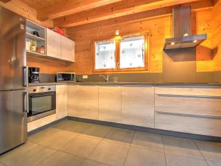 Chalet Moderne 91m² à Morzine, Proche Navettes et Remontées, Quartier Calme - FR-1-524-22 - 2