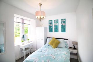 Berwick Upon Tweed - Norham - 3 Bedrooms 2 Bathrooms Cottage - 15 Minutes From Beach - Dog Friendly - Large Balcony - Log Fire - Private Garden - Off Street Parking - Quiet Rural Location - Fast Wifi - 3