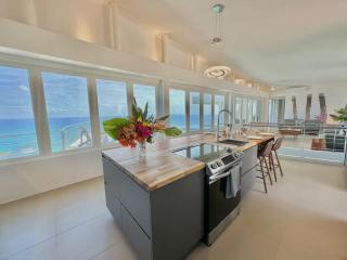 Fabulous and very spacious for our group - - 7