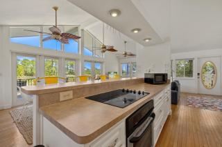 Cove bay front with dock - Cedar Key - 7