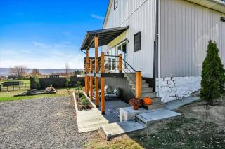Paceful & Stylish Rural Retreat - Pine Grove - 8