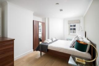 Luxury 1 bed Apt Sleeps 5, Barons Court 5m to tube - Londra - 5