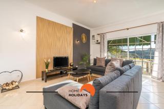 #257 Villa Sun & Sea by Home Holidays - 0