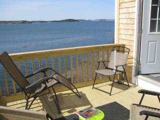 Mudges Bluff Waterfront Retreat - Lubec - 8