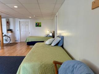 Mudges Bluff Waterfront Retreat - 4