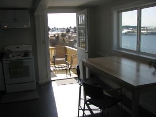 Mudges Bluff Waterfront Retreat - Lubec - 1